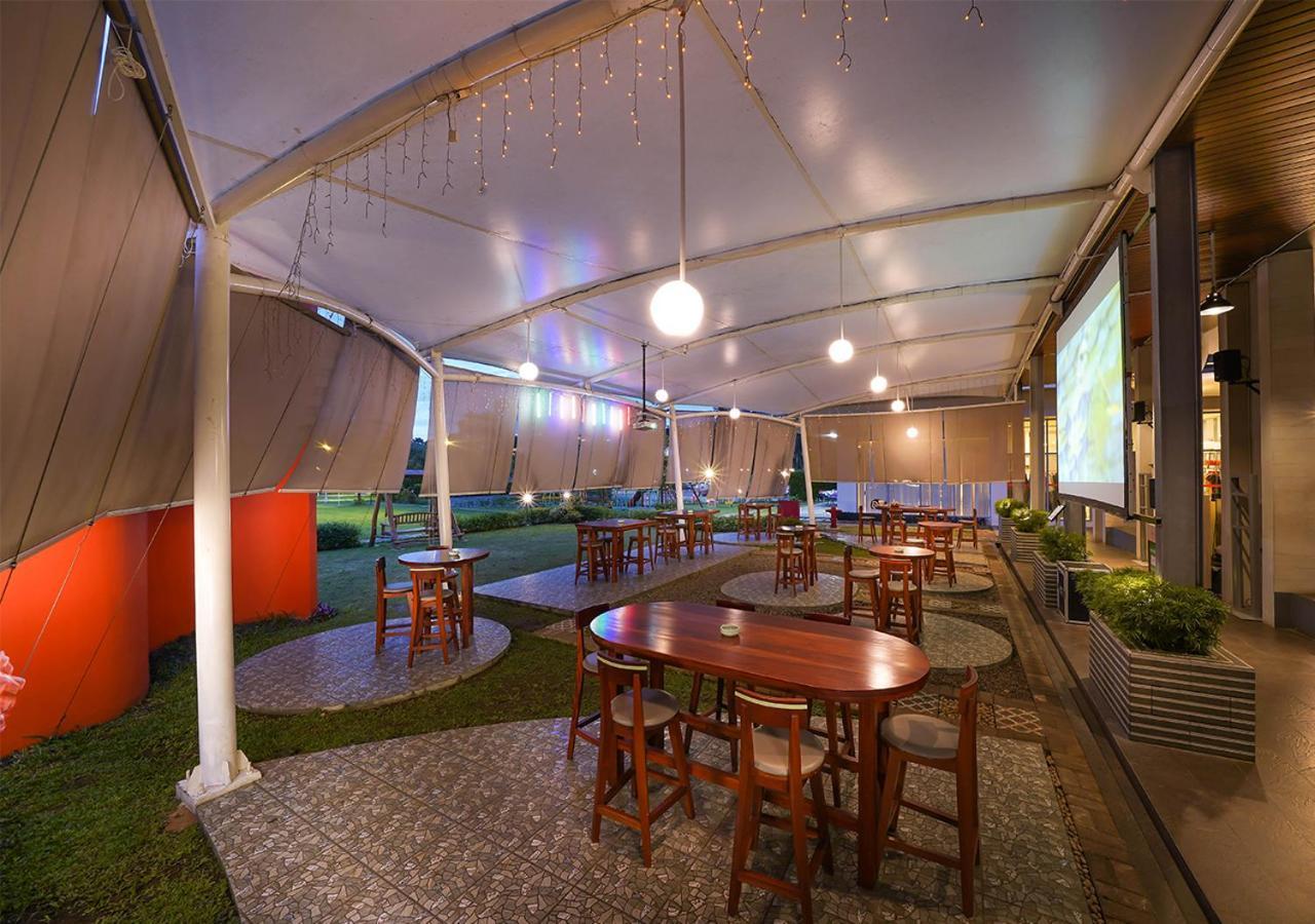 Harris Hotel Sentul City Bogor Dış mekan fotoğraf