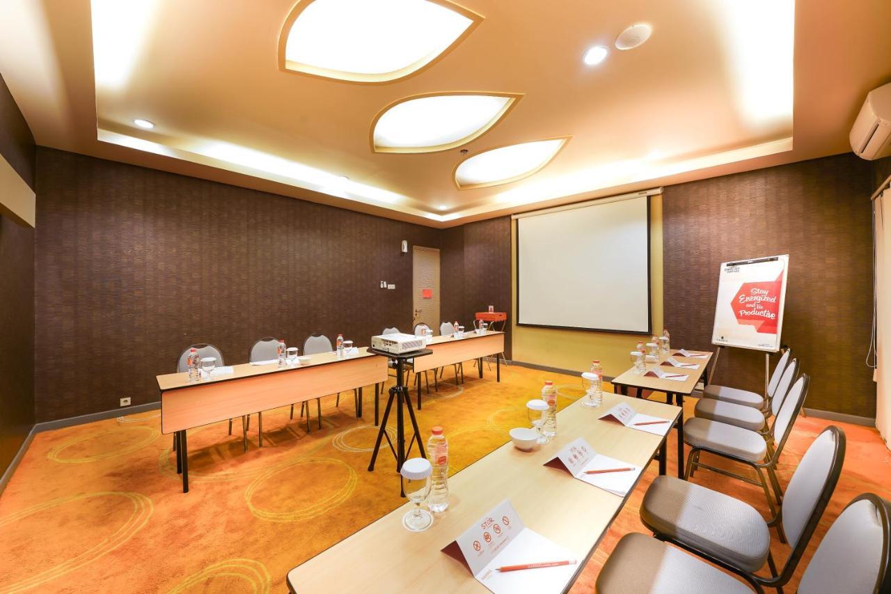 Harris Hotel Sentul City Bogor Dış mekan fotoğraf