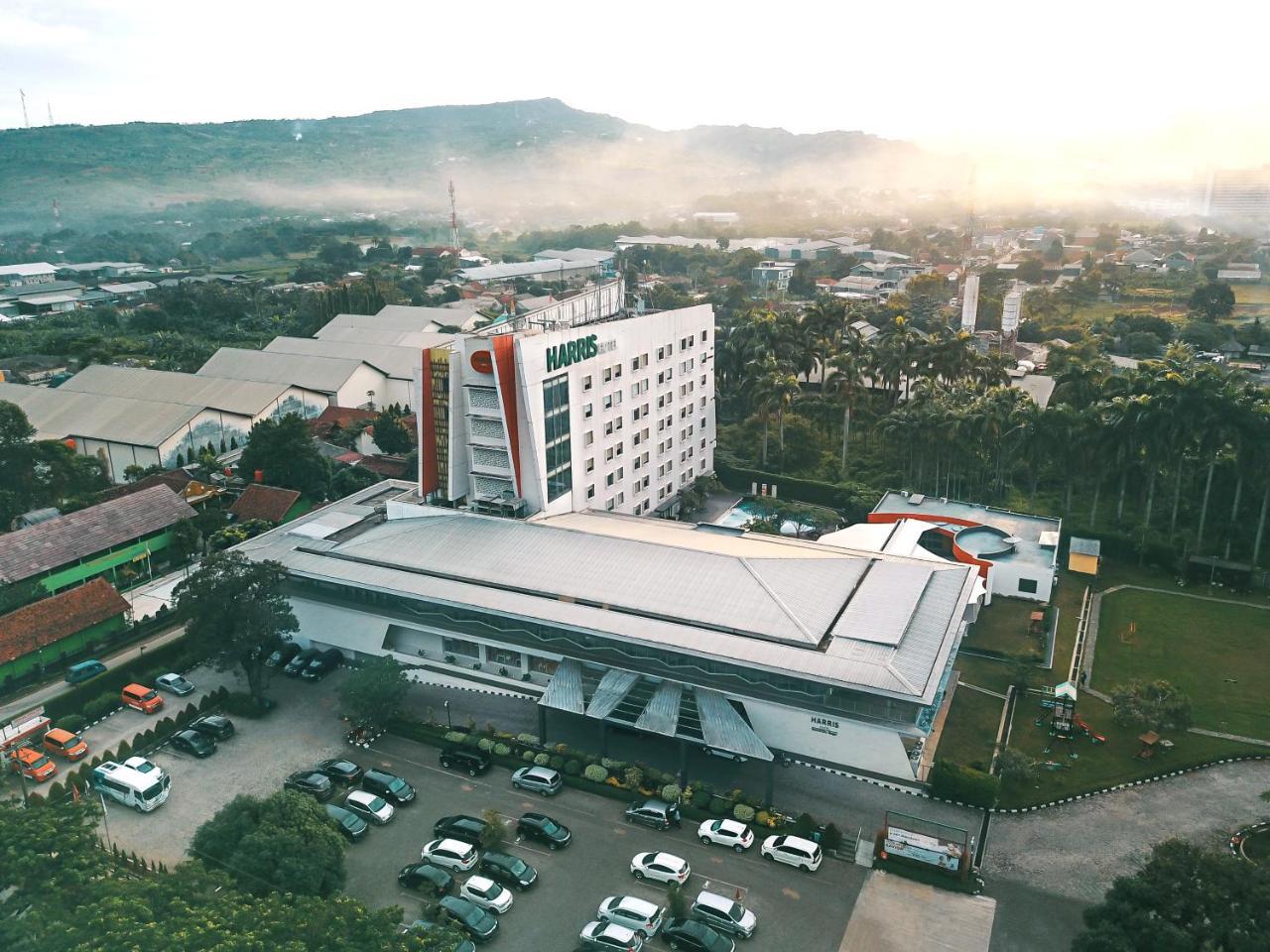 Harris Hotel Sentul City Bogor Dış mekan fotoğraf