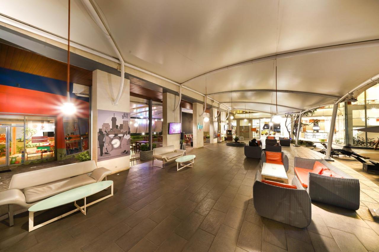 Harris Hotel Sentul City Bogor Dış mekan fotoğraf